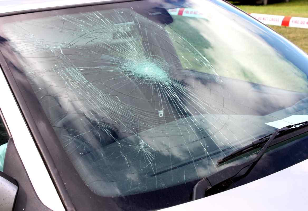 Safety Precautions For Windscreen Fixing