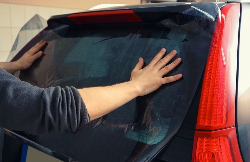 Adjusting Car Tinting on Rear Windscreen