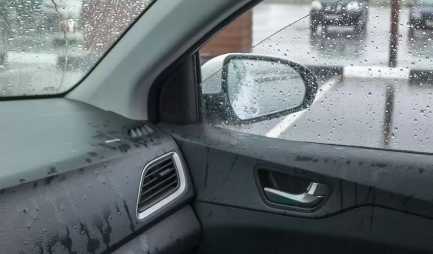 Car Glass Steam Remover